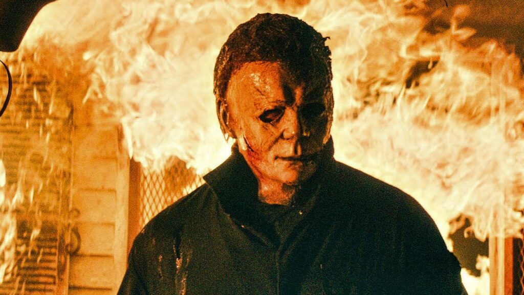 Read more about the article Powrót Michaela Myersa „Halloween zabija” – recenzja filmu