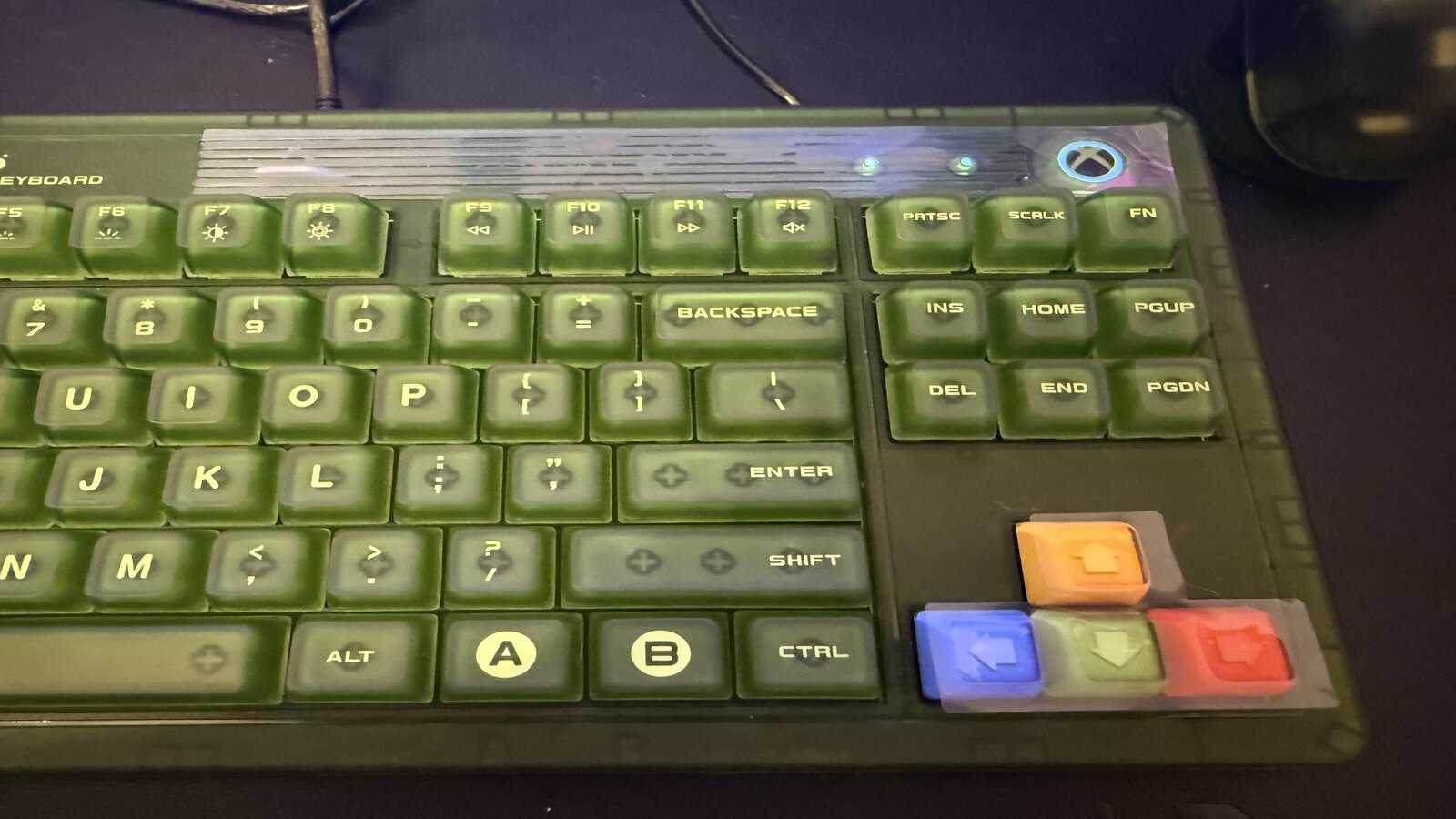 8BitDo Retro 87 Mechanical Keyboard – Xbox Edition – recenzja klawiatury