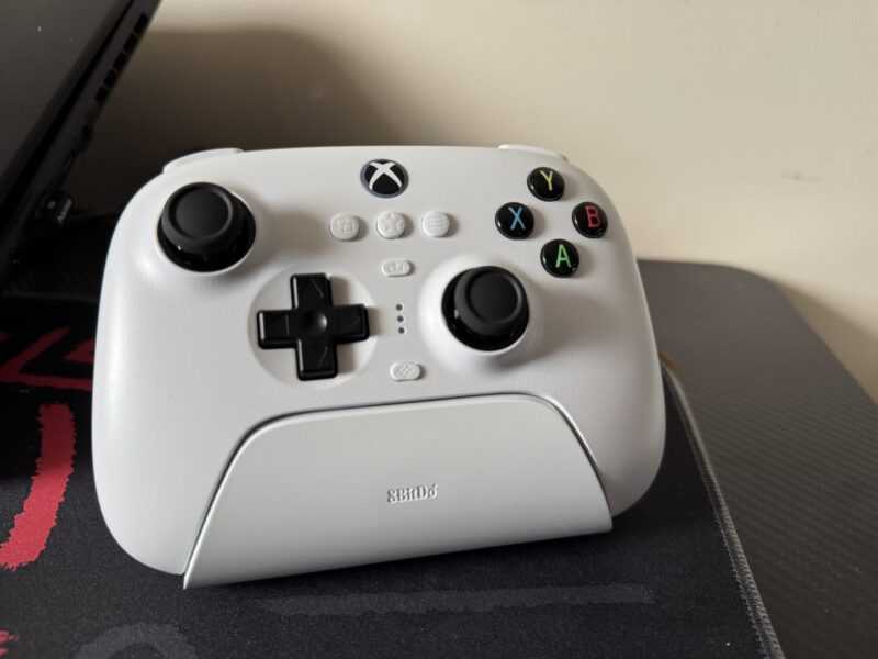 Pad, że mucha nie siada. Recenzja 8BITDO Ultimate 3-Mode